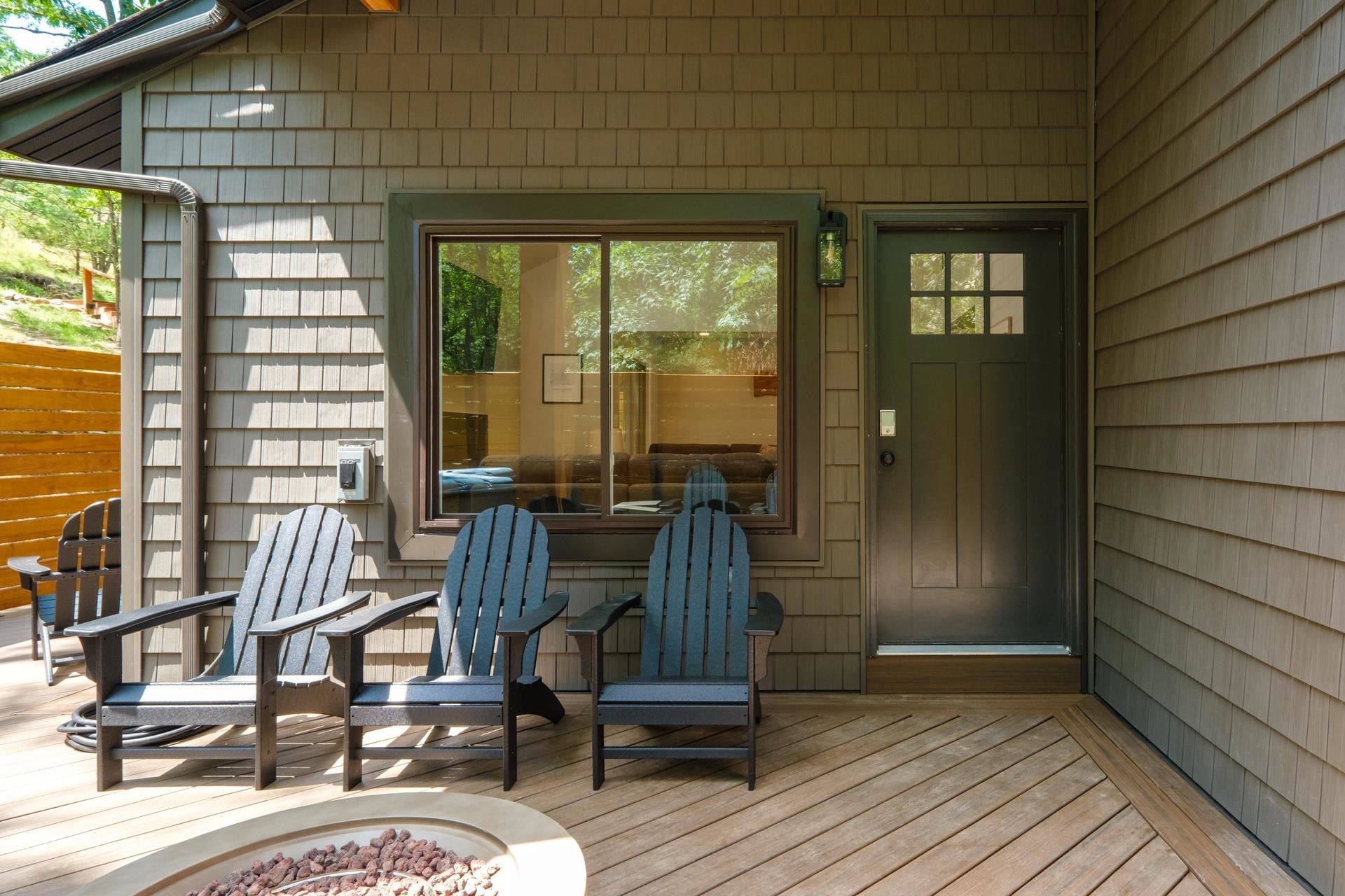 3770 ERICKSEN CIR, MCGAHEYSVILLE, Virginia 22840, 3 Bedrooms Bedrooms, ,2 BathroomsBathrooms,Residential,Fully Renovated - More details coming today,3770 ERICKSEN CIR,675354 MLS # 675354