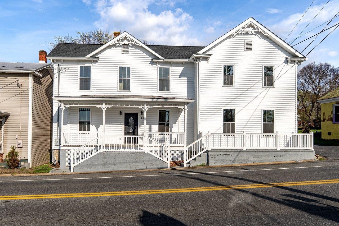 113 S MAIN ST, MOUNT CRAWFORD, Virginia 22841, 3 Bedrooms Bedrooms, ,3 BathroomsBathrooms,Residential,113 S MAIN ST,675381 MLS # 675381