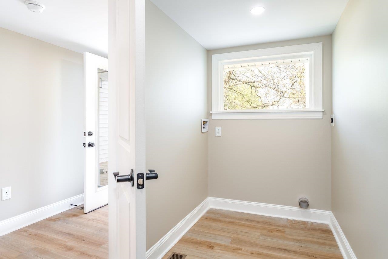 113 S MAIN ST, MOUNT CRAWFORD, Virginia 22841, 3 Bedrooms Bedrooms, ,3 BathroomsBathrooms,Residential,113 S MAIN ST,675381 MLS # 675381