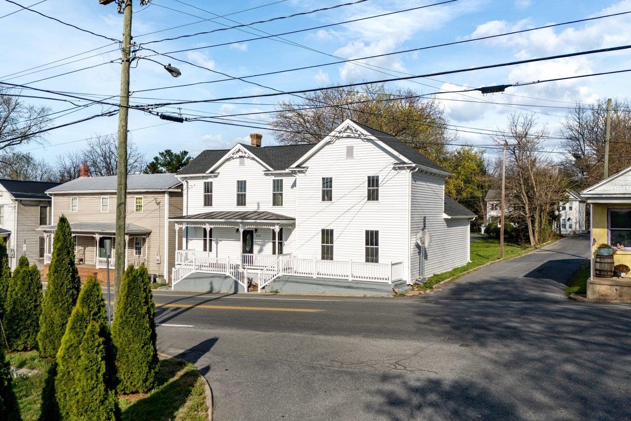 113 S MAIN ST, MOUNT CRAWFORD, Virginia 22841, 3 Bedrooms Bedrooms, ,3 BathroomsBathrooms,Residential,113 S MAIN ST,675381 MLS # 675381