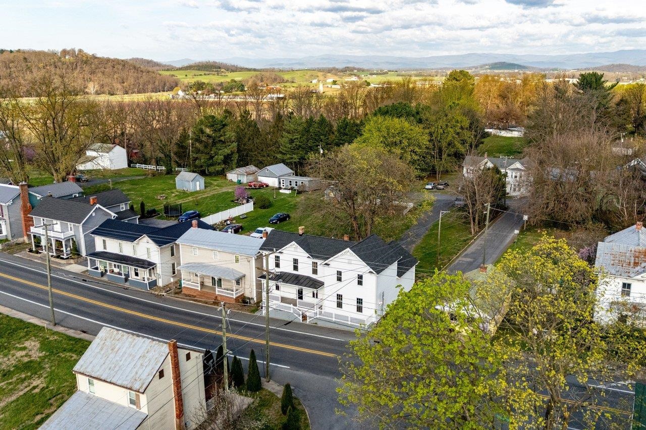 113 S MAIN ST, MOUNT CRAWFORD, Virginia 22841, 3 Bedrooms Bedrooms, ,3 BathroomsBathrooms,Residential,113 S MAIN ST,675381 MLS # 675381