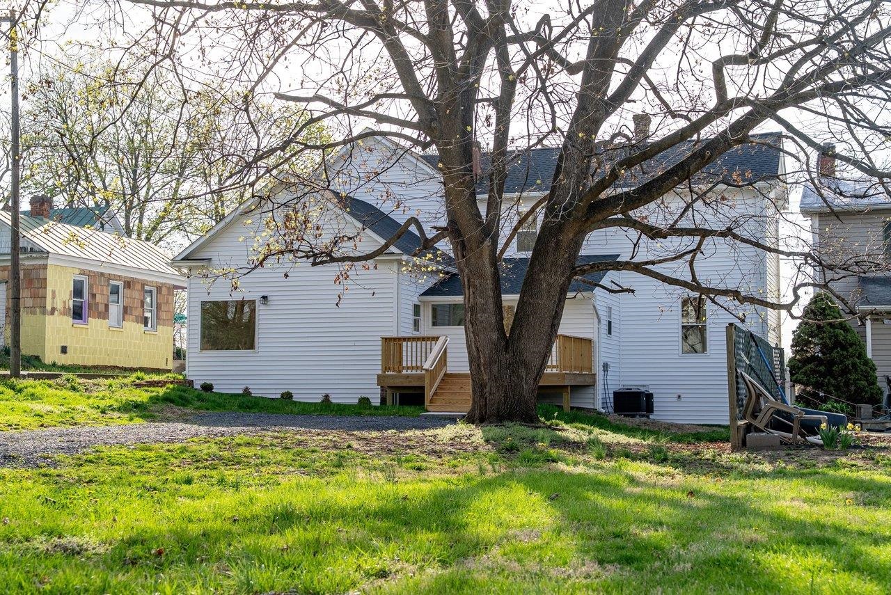 113 S MAIN ST, MOUNT CRAWFORD, Virginia 22841, 3 Bedrooms Bedrooms, ,3 BathroomsBathrooms,Residential,113 S MAIN ST,675381 MLS # 675381