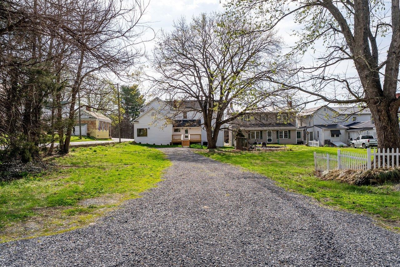 113 S MAIN ST, MOUNT CRAWFORD, Virginia 22841, 3 Bedrooms Bedrooms, ,3 BathroomsBathrooms,Residential,113 S MAIN ST,675381 MLS # 675381