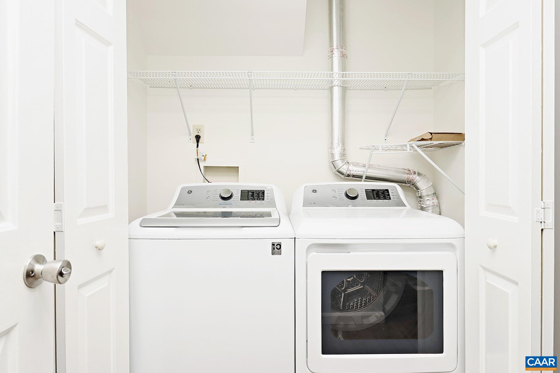 118 HARTFORD CT, CHARLOTTESVILLE, Virginia 22902, 3 Bedrooms Bedrooms, ,2 BathroomsBathrooms,Residential,118 HARTFORD CT,675384 MLS # 675384