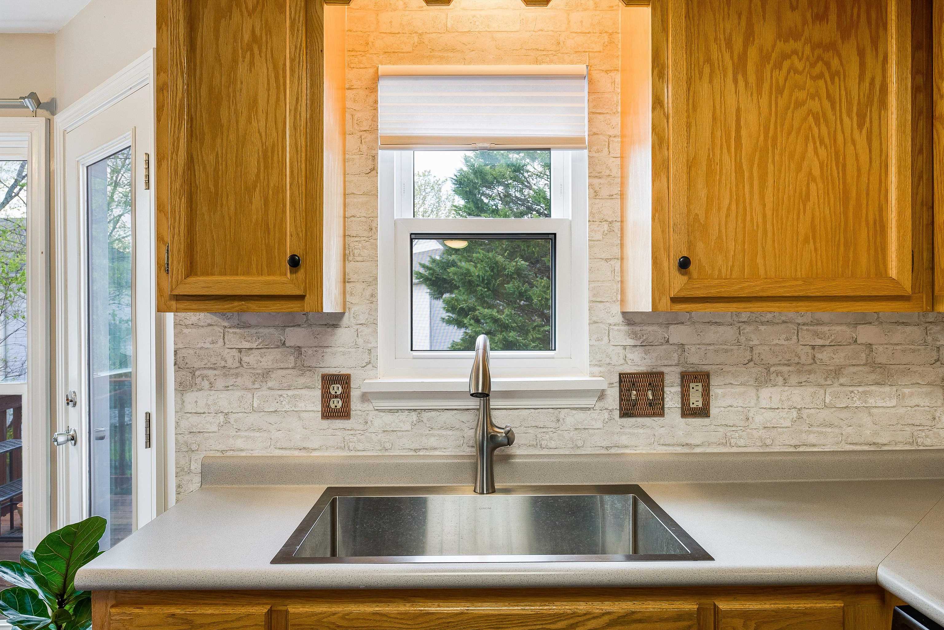 4620 BRIARWOOD DR, CHARLOTTESVILLE, Virginia 22911, 3 Bedrooms Bedrooms, ,3 BathroomsBathrooms,Residential,4620 BRIARWOOD DR,675388 MLS # 675388