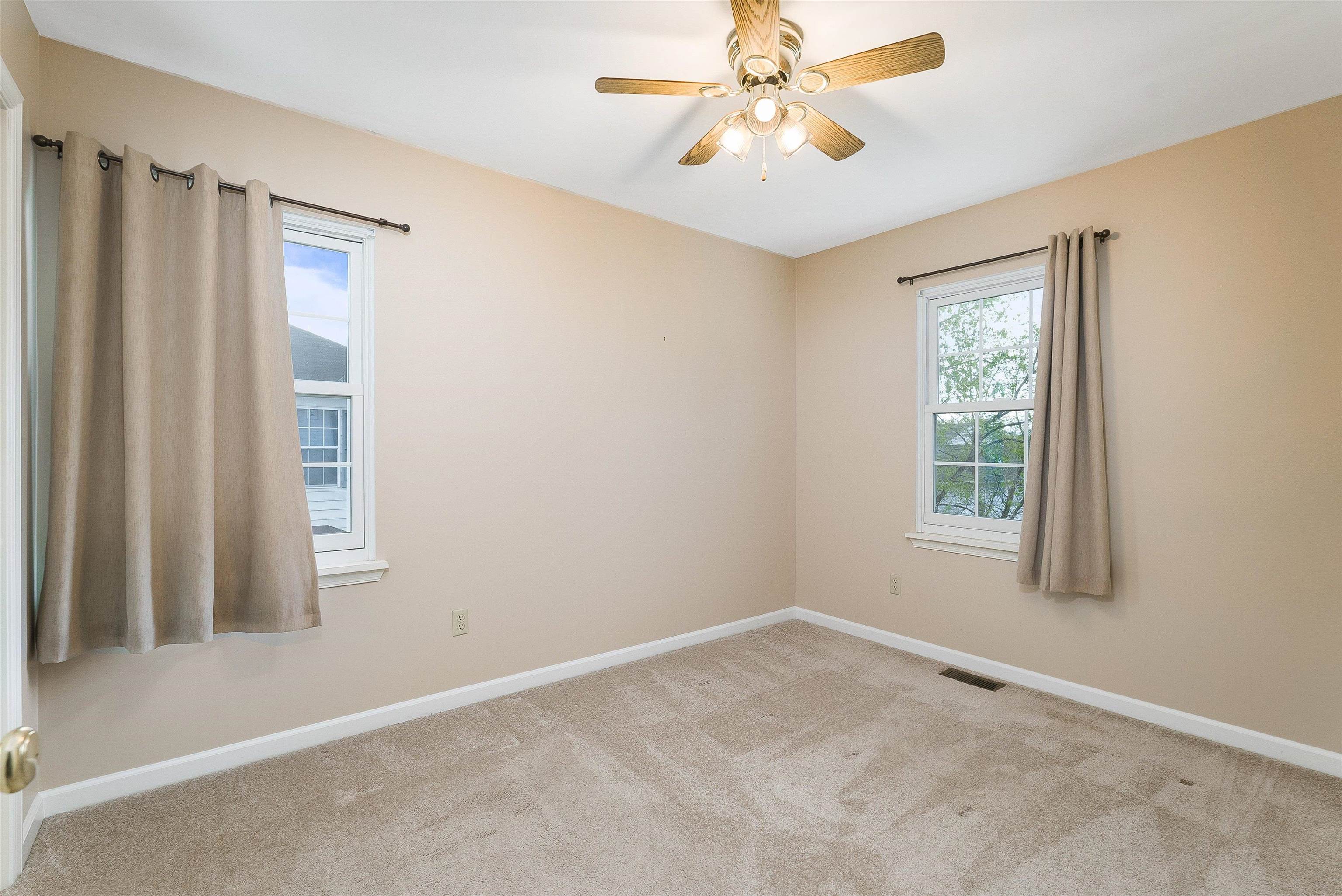 4620 BRIARWOOD DR, CHARLOTTESVILLE, Virginia 22911, 3 Bedrooms Bedrooms, ,3 BathroomsBathrooms,Residential,4620 BRIARWOOD DR,675388 MLS # 675388