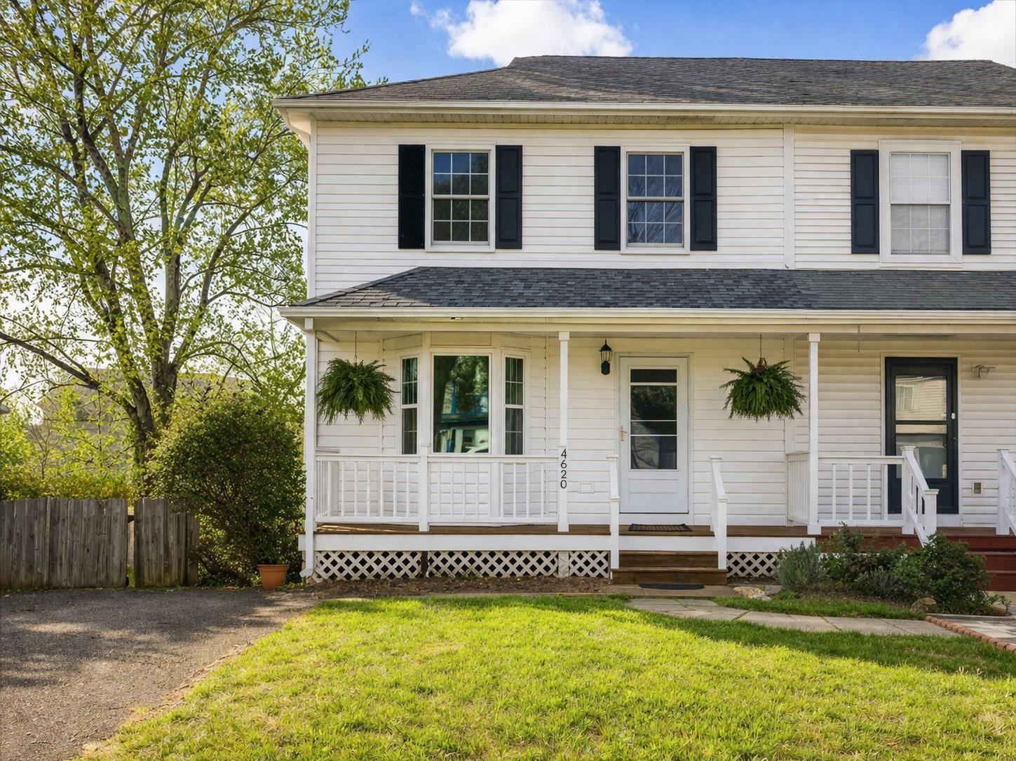 4620 BRIARWOOD DR, CHARLOTTESVILLE, Virginia 22911, 3 Bedrooms Bedrooms, ,3 BathroomsBathrooms,Residential,4620 BRIARWOOD DR,675388 MLS # 675388