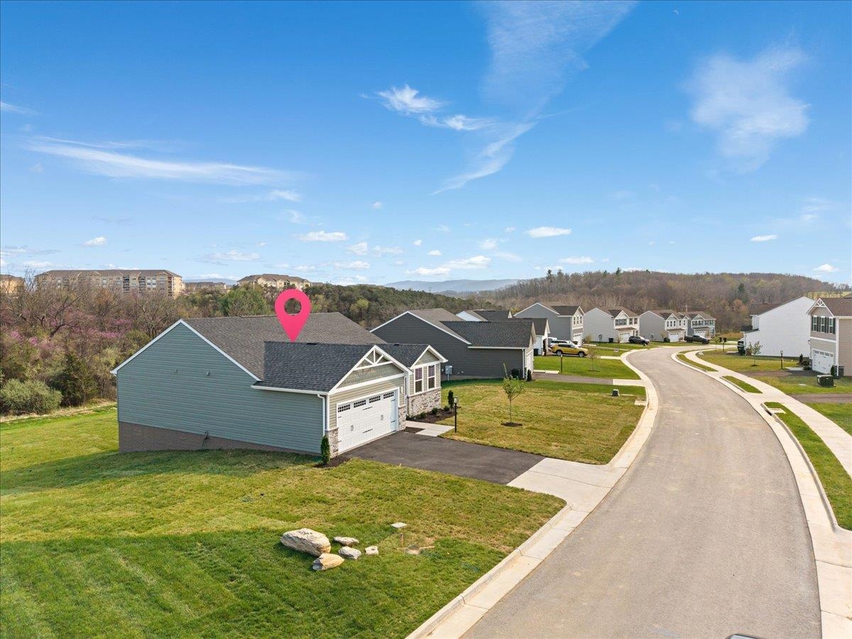 42 MONTVUE DR, FISHERSVILLE, Virginia 22939, 3 Bedrooms Bedrooms, ,2 BathroomsBathrooms,Residential,42 MONTVUE DR,675389 MLS # 675389