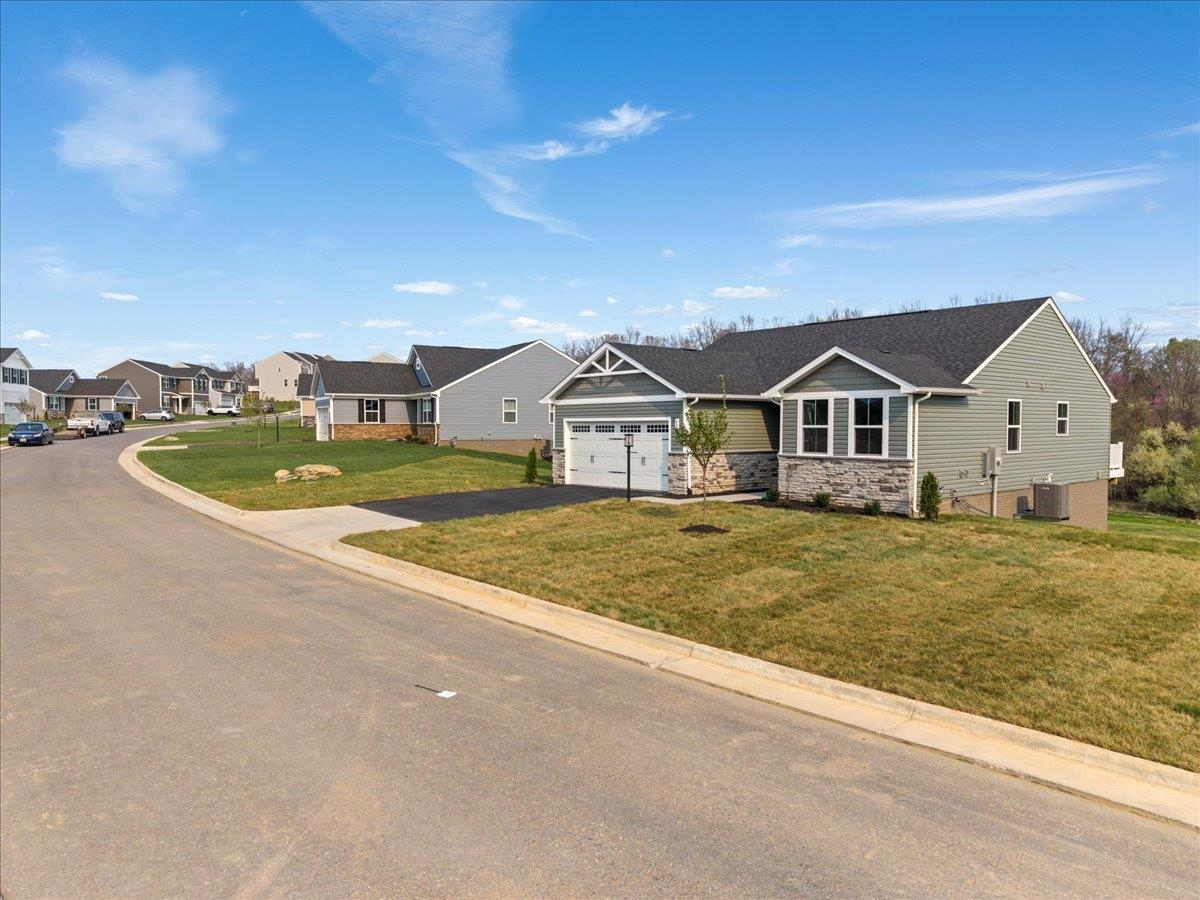 42 MONTVUE DR, FISHERSVILLE, Virginia 22939, 3 Bedrooms Bedrooms, ,2 BathroomsBathrooms,Residential,42 MONTVUE DR,675389 MLS # 675389