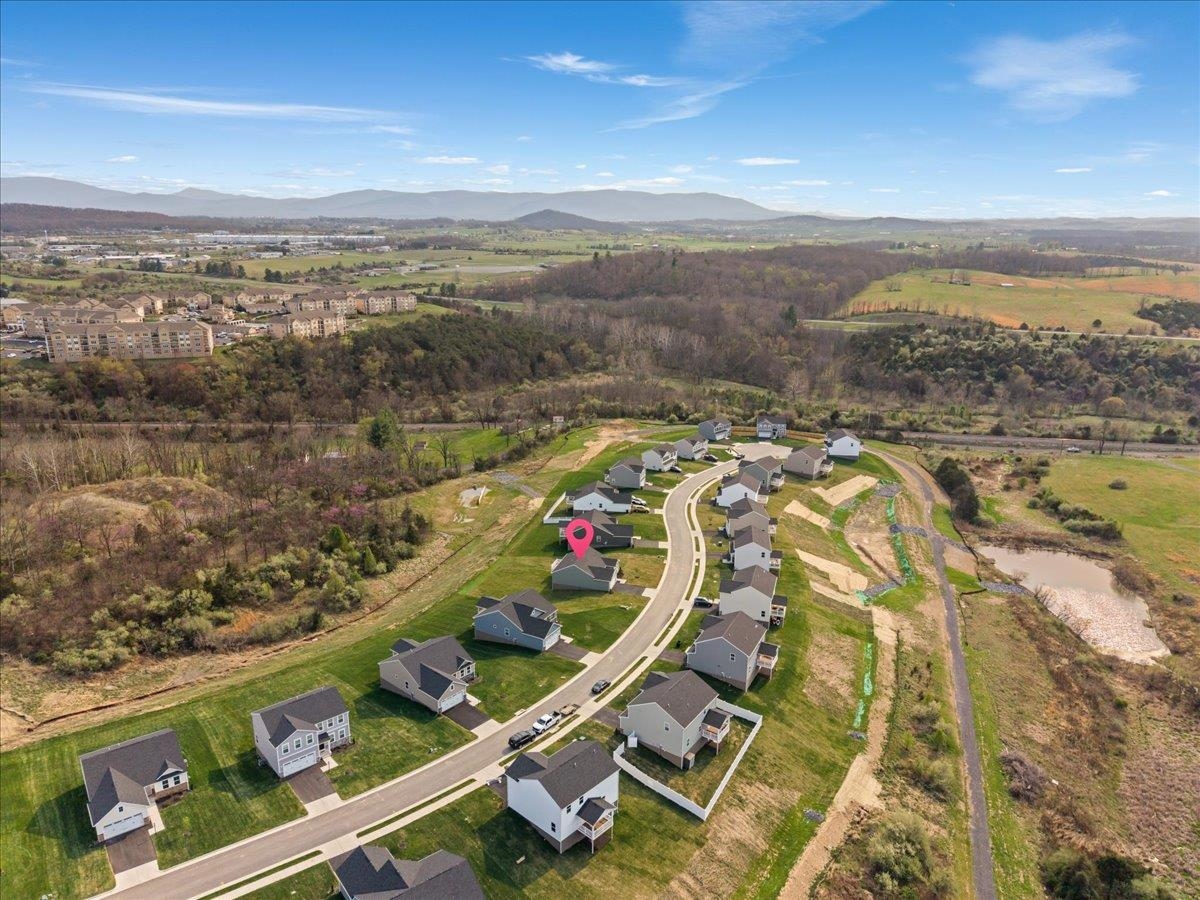 42 MONTVUE DR, FISHERSVILLE, Virginia 22939, 3 Bedrooms Bedrooms, ,2 BathroomsBathrooms,Residential,42 MONTVUE DR,675389 MLS # 675389