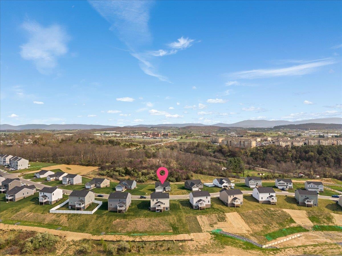 42 MONTVUE DR, FISHERSVILLE, Virginia 22939, 3 Bedrooms Bedrooms, ,2 BathroomsBathrooms,Residential,42 MONTVUE DR,675389 MLS # 675389