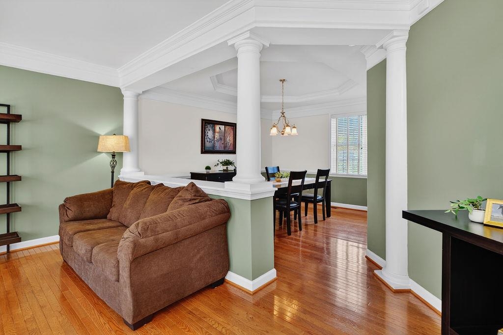 208 CLAYBROOK DR, WAYNESBORO, Virginia 22980, 6 Bedrooms Bedrooms, ,3 BathroomsBathrooms,Residential,208 CLAYBROOK DR,675390 MLS # 675390