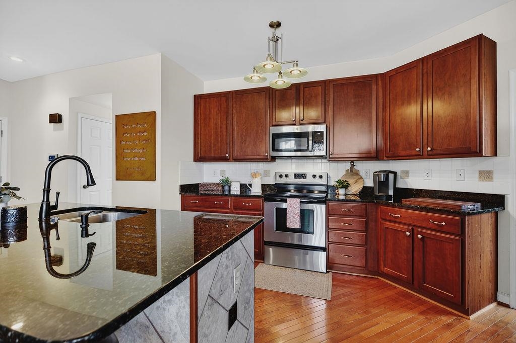 208 CLAYBROOK DR, WAYNESBORO, Virginia 22980, 6 Bedrooms Bedrooms, ,3 BathroomsBathrooms,Residential,208 CLAYBROOK DR,675390 MLS # 675390