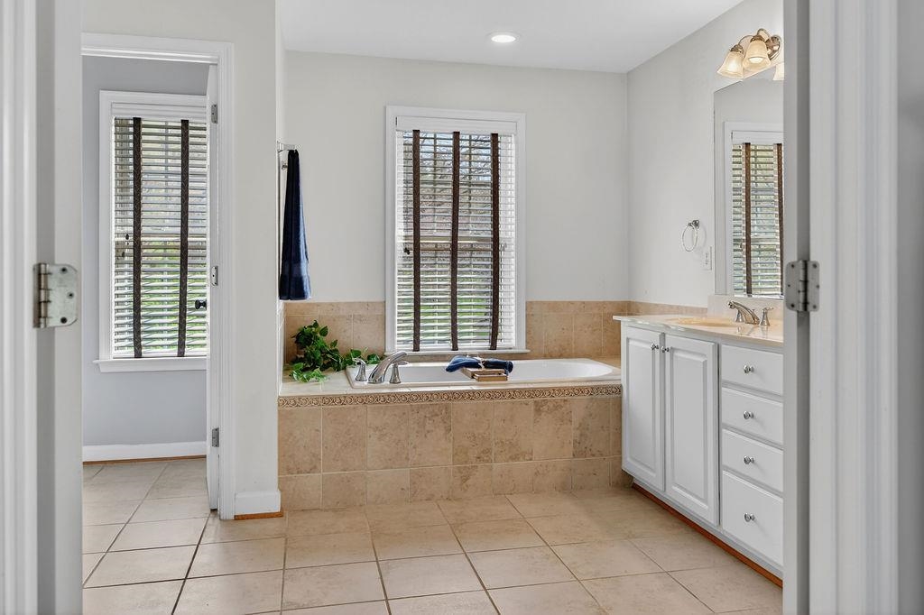 208 CLAYBROOK DR, WAYNESBORO, Virginia 22980, 6 Bedrooms Bedrooms, ,3 BathroomsBathrooms,Residential,208 CLAYBROOK DR,675390 MLS # 675390