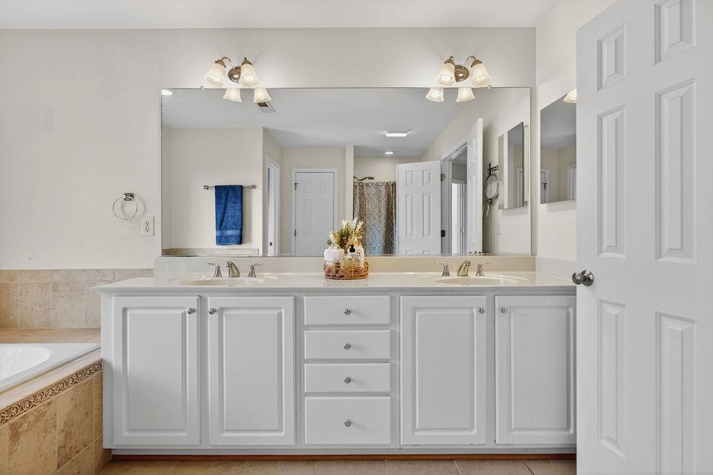 208 CLAYBROOK DR, WAYNESBORO, Virginia 22980, 6 Bedrooms Bedrooms, ,3 BathroomsBathrooms,Residential,208 CLAYBROOK DR,675390 MLS # 675390