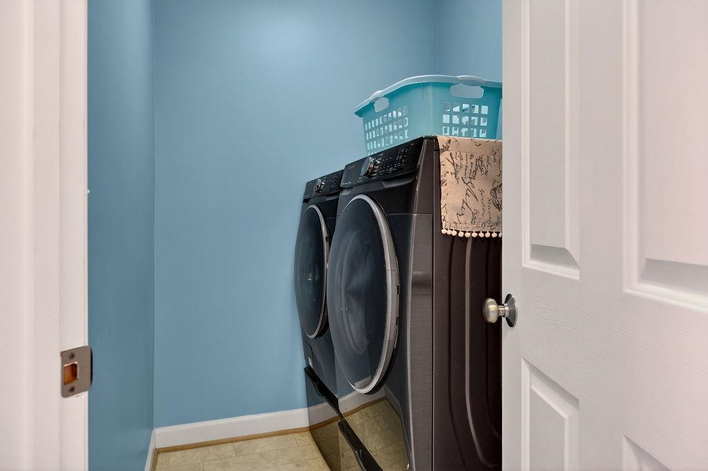 208 CLAYBROOK DR, WAYNESBORO, Virginia 22980, 6 Bedrooms Bedrooms, ,3 BathroomsBathrooms,Residential,208 CLAYBROOK DR,675390 MLS # 675390