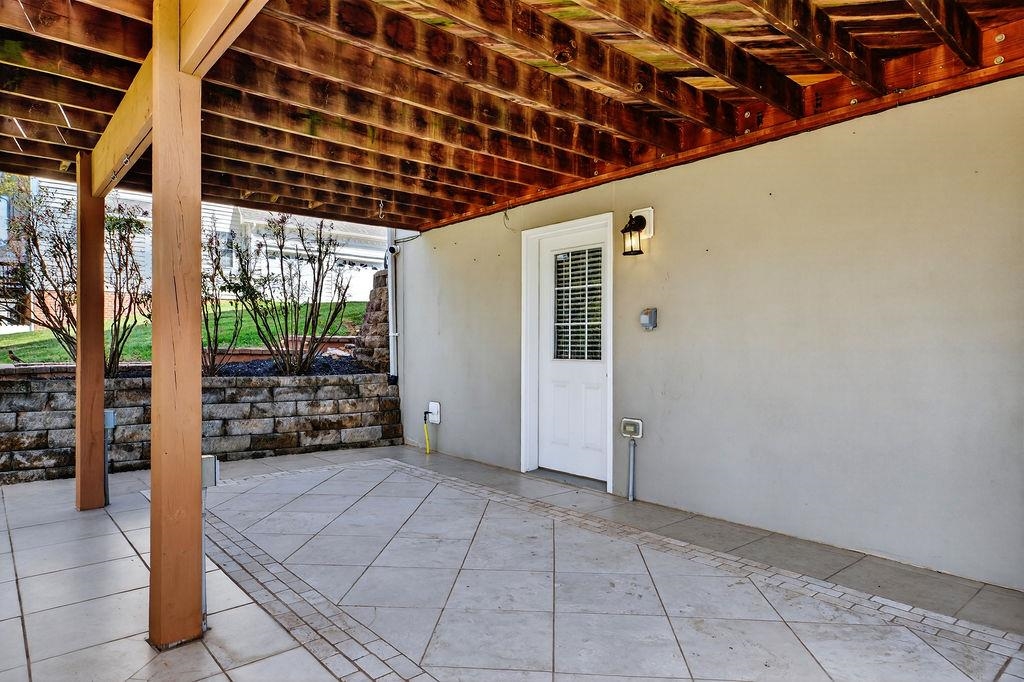 208 CLAYBROOK DR, WAYNESBORO, Virginia 22980, 6 Bedrooms Bedrooms, ,3 BathroomsBathrooms,Residential,208 CLAYBROOK DR,675390 MLS # 675390