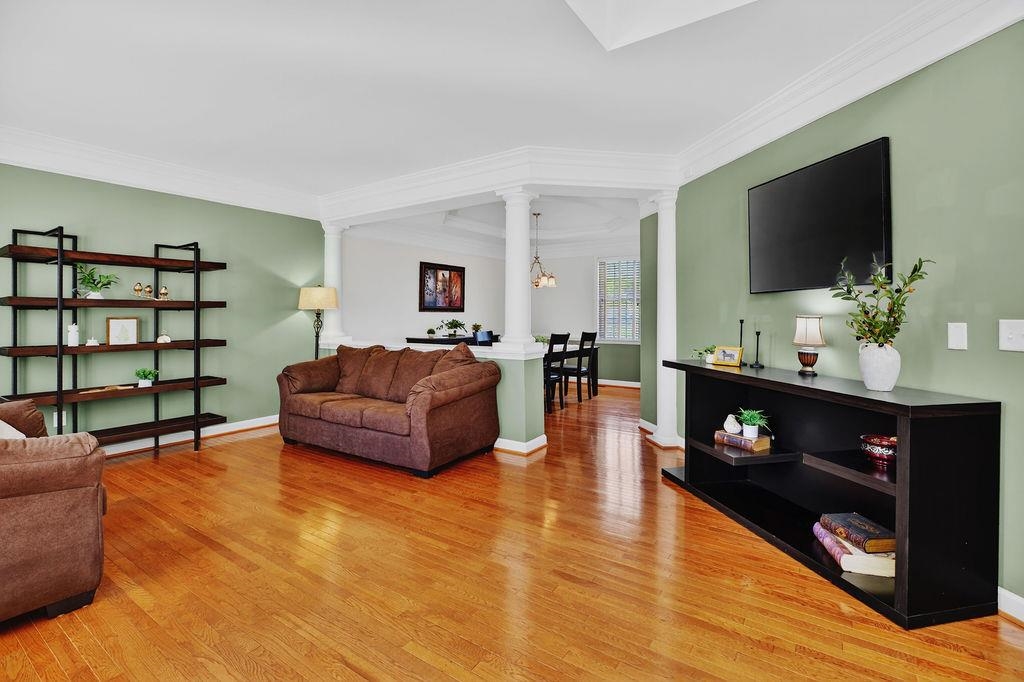 208 CLAYBROOK DR, WAYNESBORO, Virginia 22980, 6 Bedrooms Bedrooms, ,3 BathroomsBathrooms,Residential,208 CLAYBROOK DR,675390 MLS # 675390