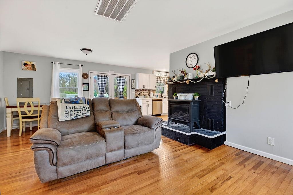 345 LAKE DR, CRIMORA, Virginia 24431, 3 Bedrooms Bedrooms, ,2 BathroomsBathrooms,Residential,345 LAKE DR,675392 MLS # 675392