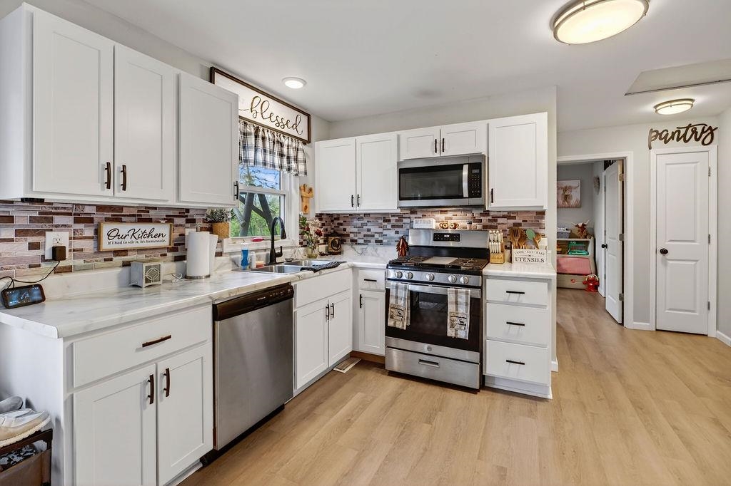 345 LAKE DR, CRIMORA, Virginia 24431, 3 Bedrooms Bedrooms, ,2 BathroomsBathrooms,Residential,345 LAKE DR,675392 MLS # 675392