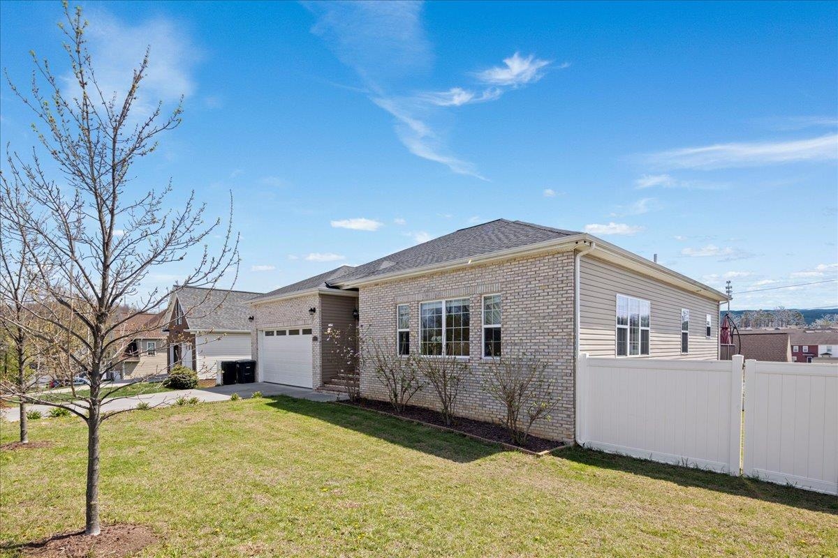 1311 LITTLE SORREL DR, HARRISONBURG, Virginia 22801, 5 Bedrooms Bedrooms, ,3 BathroomsBathrooms,Residential,1311 LITTLE SORREL DR,675400 MLS # 675400