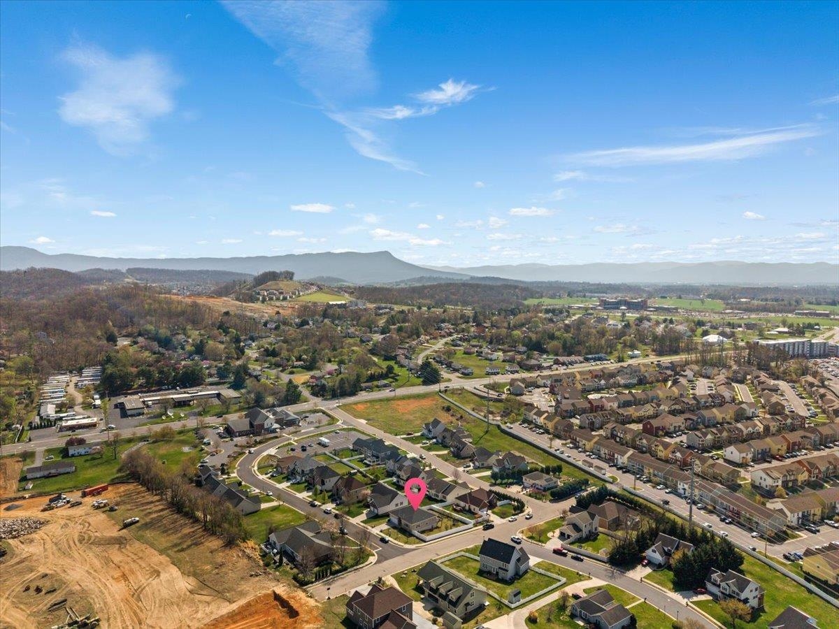 1311 LITTLE SORREL DR, HARRISONBURG, Virginia 22801, 5 Bedrooms Bedrooms, ,3 BathroomsBathrooms,Residential,1311 LITTLE SORREL DR,675400 MLS # 675400