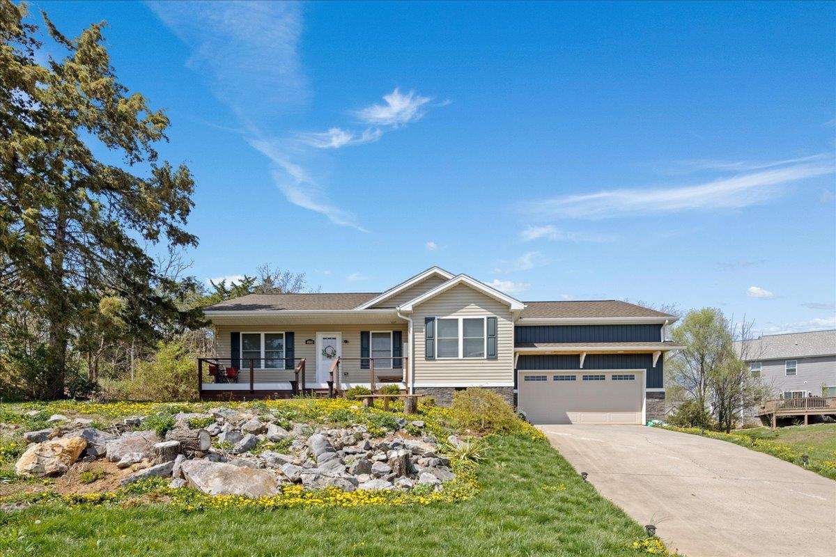 4001 BUCK RUN CT, ROCKINGHAM, Virginia 22801, 3 Bedrooms Bedrooms, ,2 BathroomsBathrooms,Residential,4001 BUCK RUN CT,675404 MLS # 675404