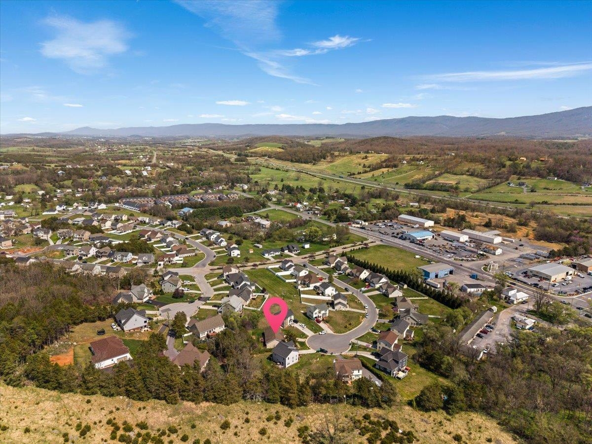 4001 BUCK RUN CT, ROCKINGHAM, Virginia 22801, 3 Bedrooms Bedrooms, ,2 BathroomsBathrooms,Residential,4001 BUCK RUN CT,675404 MLS # 675404