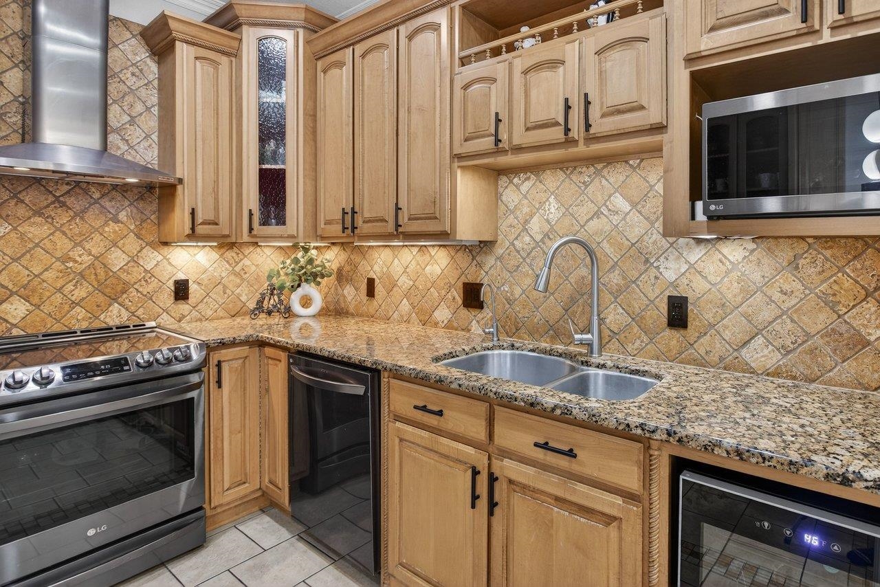 4270 AJAX CT, ROCKINGHAM, Virginia 22801, 5 Bedrooms Bedrooms, ,4 BathroomsBathrooms,Residential,4270 AJAX CT,675405 MLS # 675405 4270 AJAX CT, ROCKINGHAM, Virginia 22801, 5 Bedrooms Bedrooms, ,4 BathroomsBathrooms,Residential,4270 AJAX CT,675405 MLS # 675405