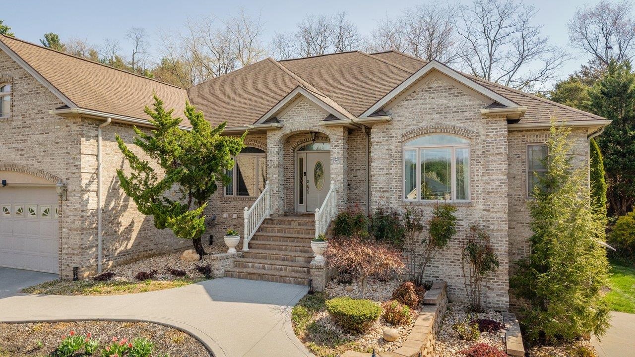 4270 AJAX CT, ROCKINGHAM, Virginia 22801, 5 Bedrooms Bedrooms, ,4 BathroomsBathrooms,Residential,4270 AJAX CT,675405 MLS # 675405 4270 AJAX CT, ROCKINGHAM, Virginia 22801, 5 Bedrooms Bedrooms, ,4 BathroomsBathrooms,Residential,4270 AJAX CT,675405 MLS # 675405