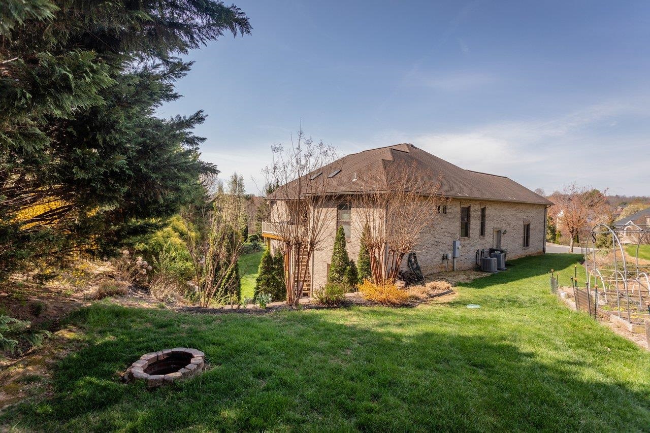 4270 AJAX CT, ROCKINGHAM, Virginia 22801, 5 Bedrooms Bedrooms, ,4 BathroomsBathrooms,Residential,4270 AJAX CT,675405 MLS # 675405 4270 AJAX CT, ROCKINGHAM, Virginia 22801, 5 Bedrooms Bedrooms, ,4 BathroomsBathrooms,Residential,4270 AJAX CT,675405 MLS # 675405