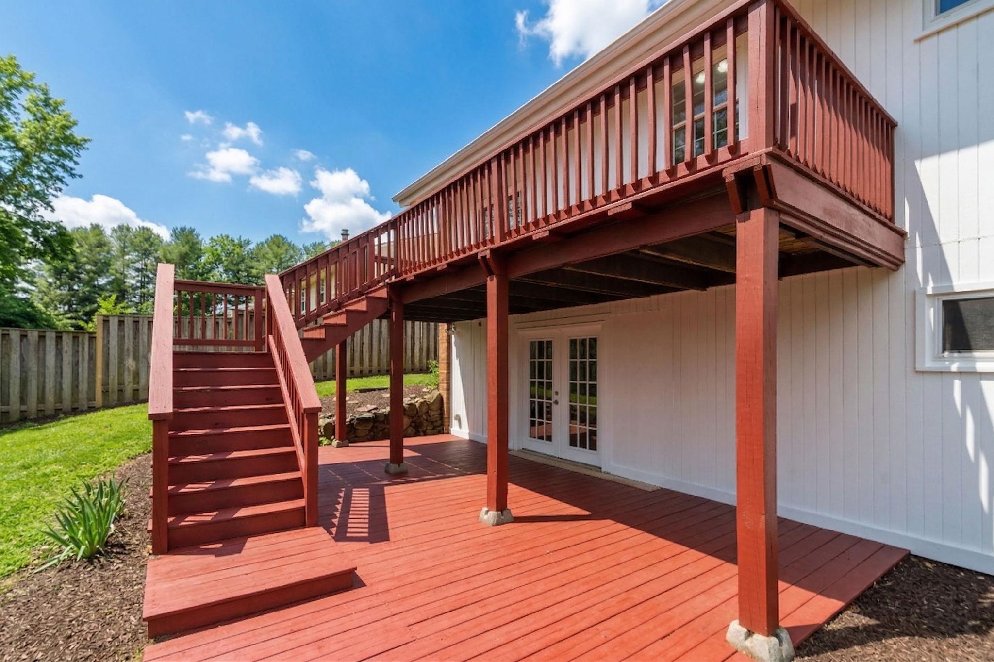 924 WASHINGTON AVE, WAYNESBORO, Virginia 22980, 5 Bedrooms Bedrooms, ,2 BathroomsBathrooms,Residential,924 WASHINGTON AVE,675415 MLS # 675415