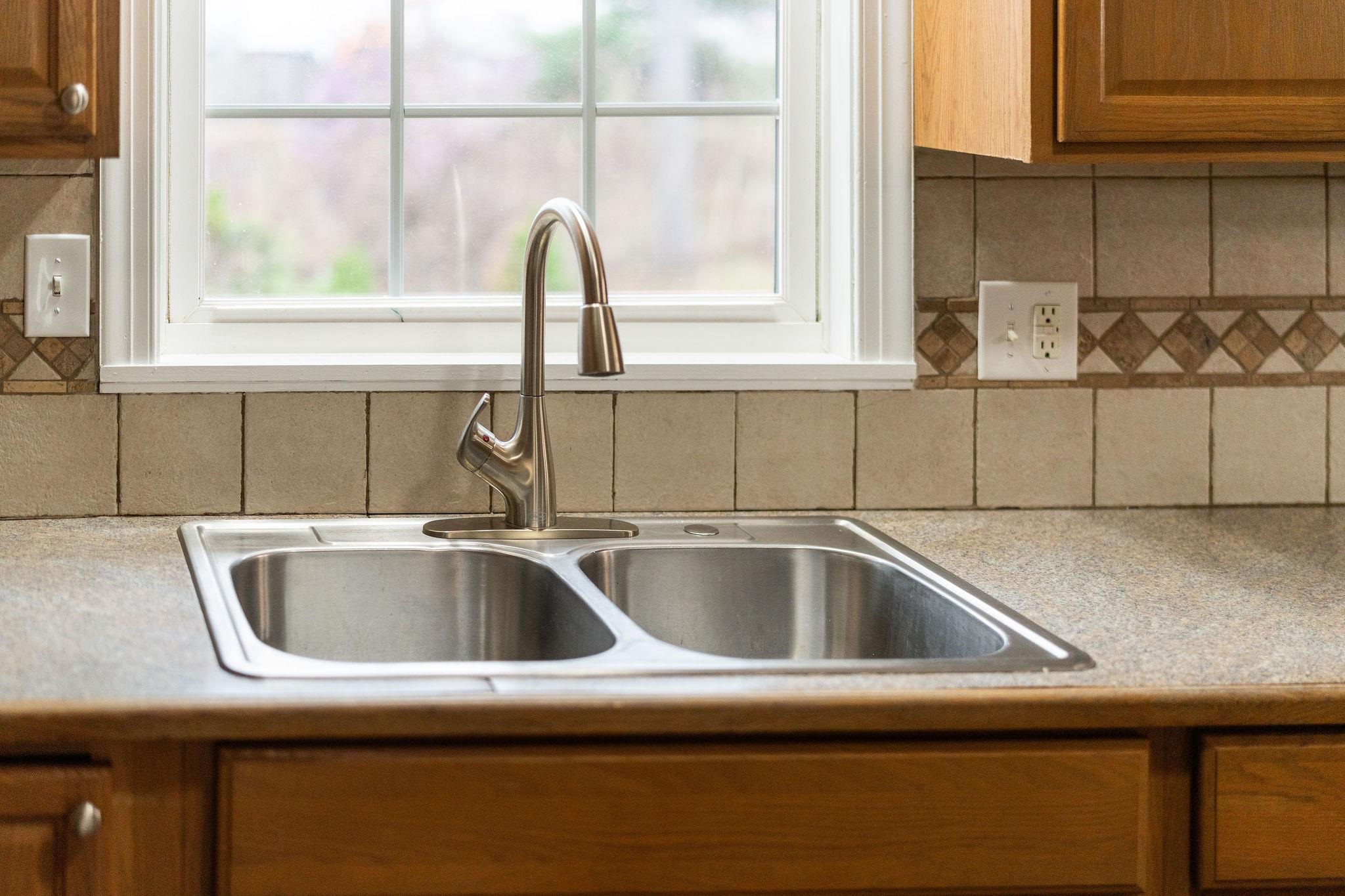 924 WASHINGTON AVE, WAYNESBORO, Virginia 22980, 5 Bedrooms Bedrooms, ,2 BathroomsBathrooms,Residential,924 WASHINGTON AVE,675415 MLS # 675415