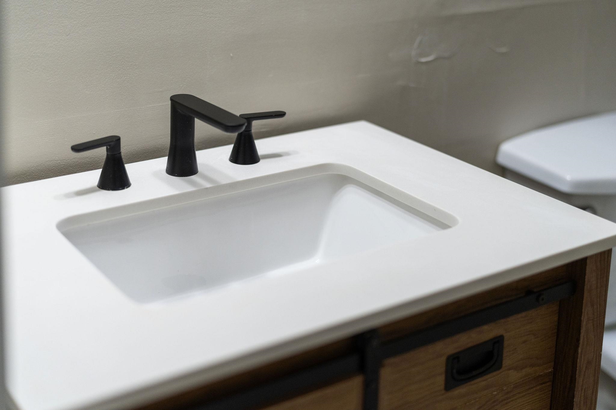 924 WASHINGTON AVE, WAYNESBORO, Virginia 22980, 5 Bedrooms Bedrooms, ,2 BathroomsBathrooms,Residential,924 WASHINGTON AVE,675415 MLS # 675415