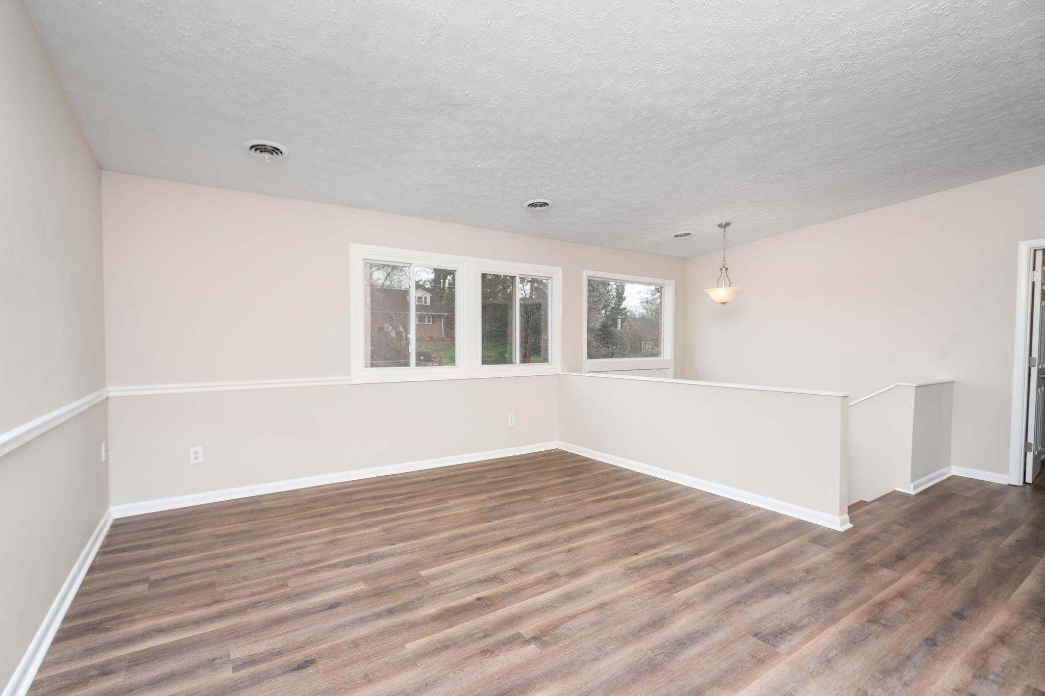 924 WASHINGTON AVE, WAYNESBORO, Virginia 22980, 5 Bedrooms Bedrooms, ,2 BathroomsBathrooms,Residential,924 WASHINGTON AVE,675415 MLS # 675415