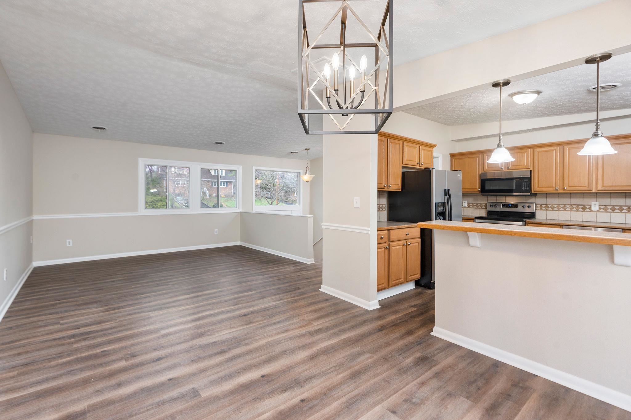 924 WASHINGTON AVE, WAYNESBORO, Virginia 22980, 5 Bedrooms Bedrooms, ,2 BathroomsBathrooms,Residential,924 WASHINGTON AVE,675415 MLS # 675415