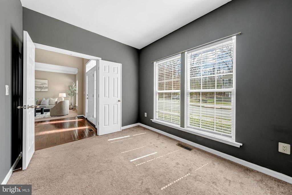 6101 BLACK OAK CT, FREDERICKSBURG, Virginia 22407, 5 Bedrooms Bedrooms, ,3 BathroomsBathrooms,Residential,6101 BLACK OAK CT,VASP2039430 MLS # VASP2039430