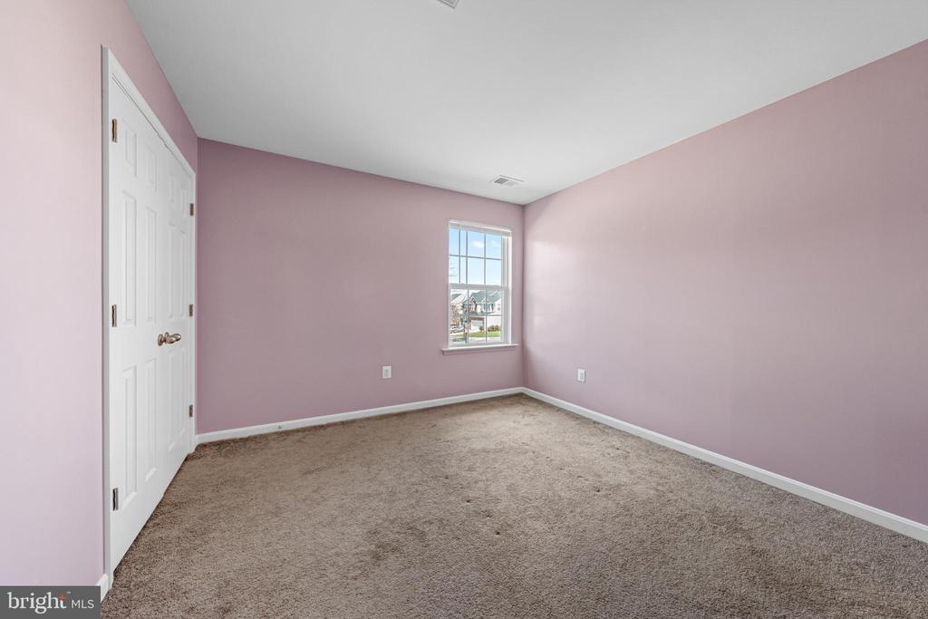 6101 BLACK OAK CT, FREDERICKSBURG, Virginia 22407, 5 Bedrooms Bedrooms, ,3 BathroomsBathrooms,Residential,6101 BLACK OAK CT,VASP2039430 MLS # VASP2039430