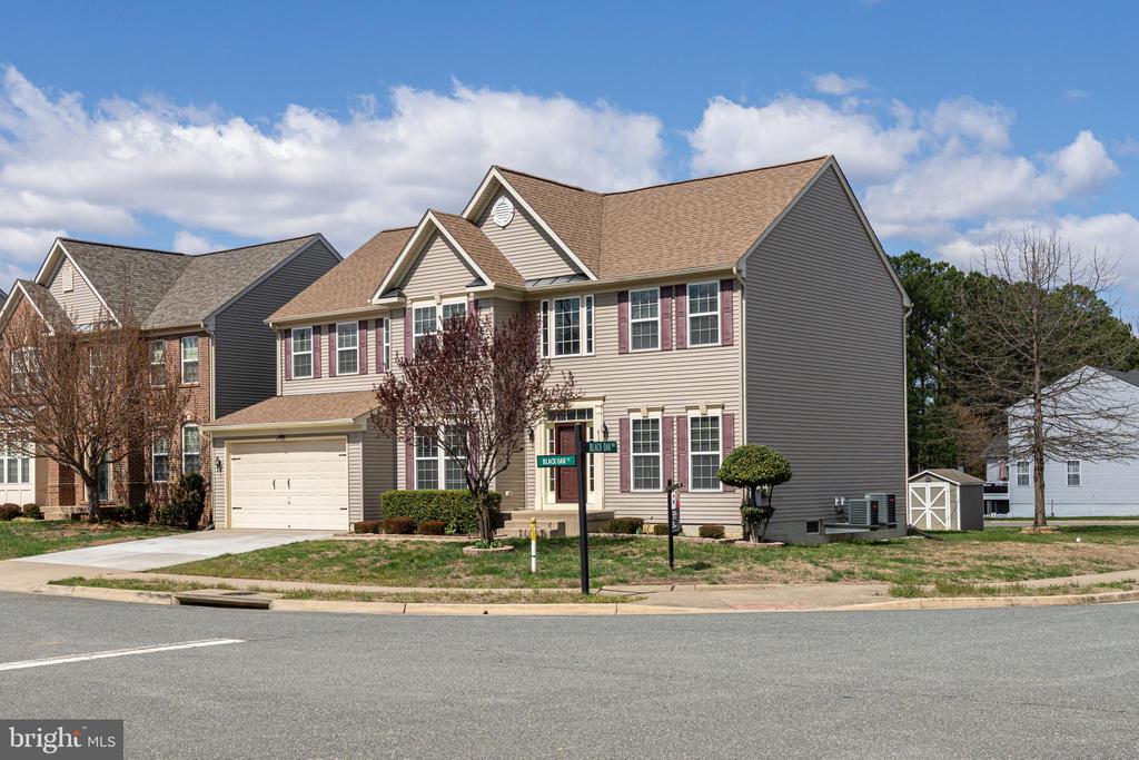 6101 BLACK OAK CT, FREDERICKSBURG, Virginia 22407, 5 Bedrooms Bedrooms, ,3 BathroomsBathrooms,Residential,6101 BLACK OAK CT,VASP2039430 MLS # VASP2039430