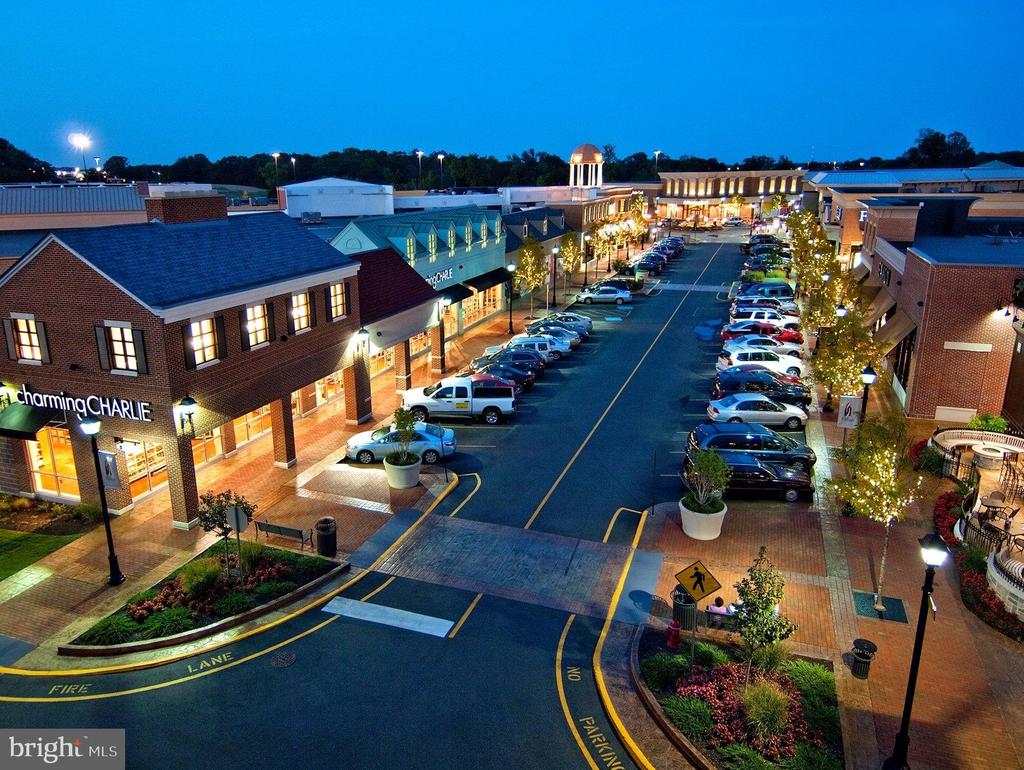 6101 BLACK OAK CT, FREDERICKSBURG, Virginia 22407, 5 Bedrooms Bedrooms, ,3 BathroomsBathrooms,Residential,6101 BLACK OAK CT,VASP2039430 MLS # VASP2039430