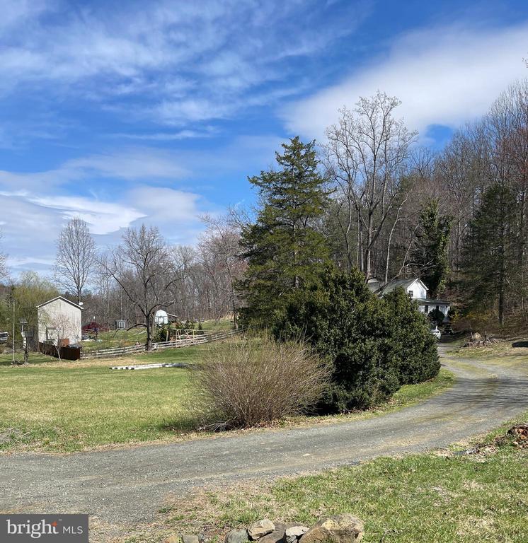 6537 WATERY MOUNTAIN RD, WARRENTON, Virginia 20186, 2 Bedrooms Bedrooms, ,2 BathroomsBathrooms,Residential,6537 WATERY MOUNTAIN RD,VAFQ2020958 MLS # VAFQ2020958 6537 WATERY MOUNTAIN RD, WARRENTON, Virginia 20186, 2 Bedrooms Bedrooms, ,2 BathroomsBathrooms,Residential,6537 WATERY MOUNTAIN RD,VAFQ2020958 MLS # VAFQ2020958