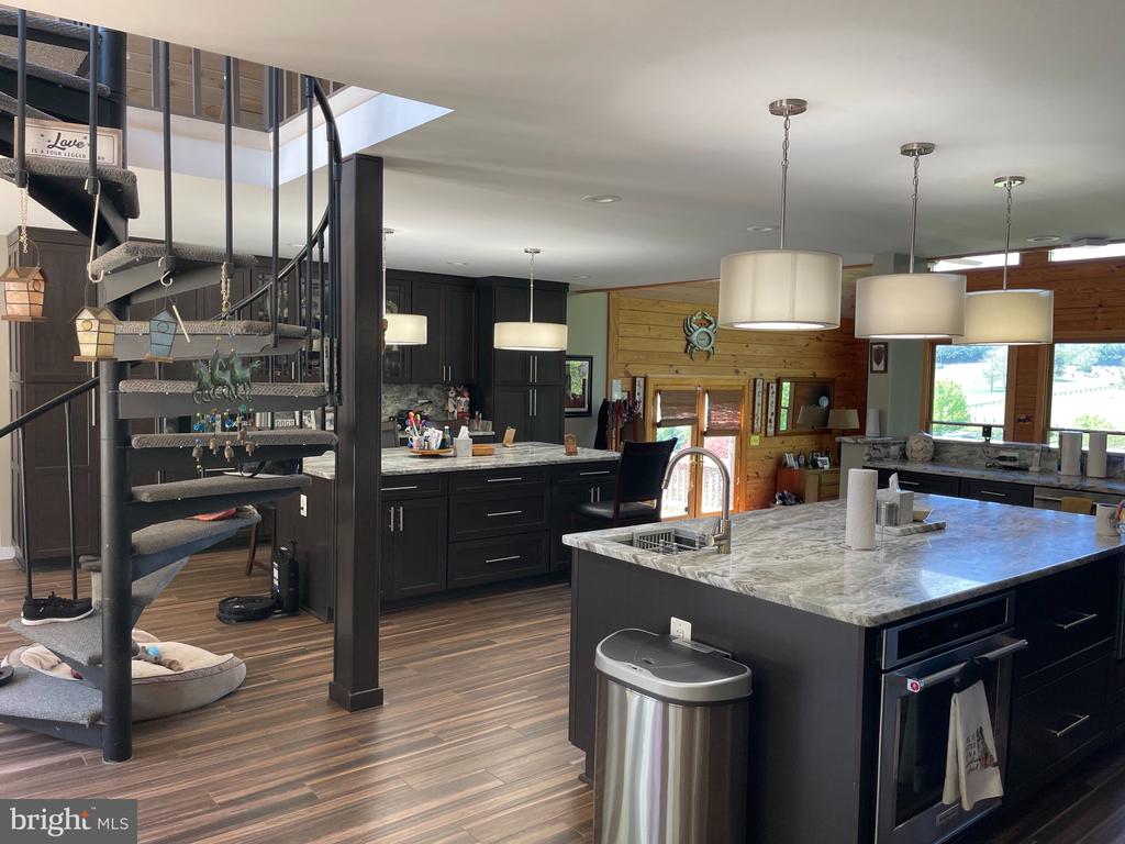 7747 RIVERSIDE FARM RD, MARSHALL, Virginia, 4 Bedrooms Bedrooms, ,3 BathroomsBathrooms,Residential,7747 RIVERSIDE FARM RD,VAFQ2021308 MLS # VAFQ2021308