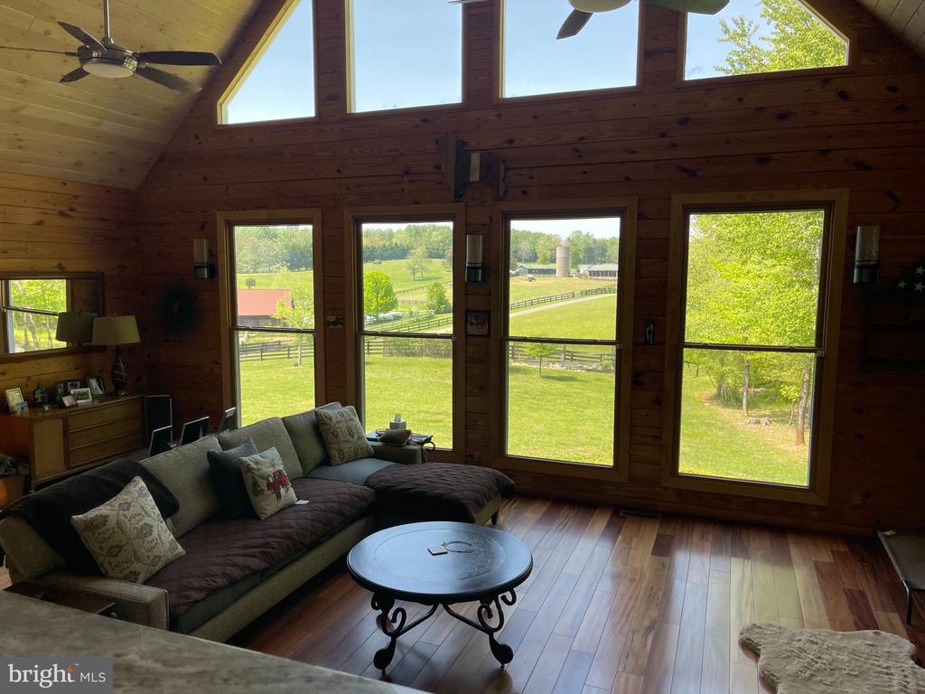 7747 RIVERSIDE FARM RD, MARSHALL, Virginia, 4 Bedrooms Bedrooms, ,3 BathroomsBathrooms,Residential,7747 RIVERSIDE FARM RD,VAFQ2021308 MLS # VAFQ2021308