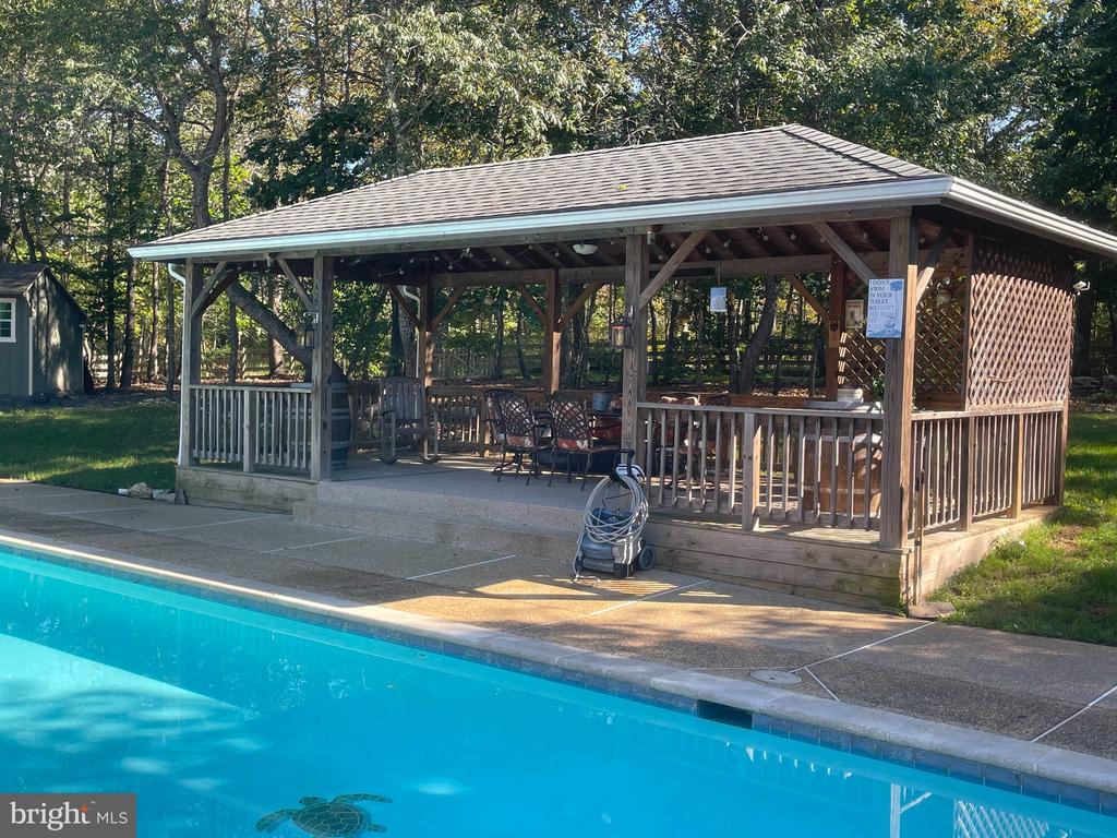 7747 RIVERSIDE FARM RD, MARSHALL, Virginia, 4 Bedrooms Bedrooms, ,3 BathroomsBathrooms,Residential,7747 RIVERSIDE FARM RD,VAFQ2021308 MLS # VAFQ2021308