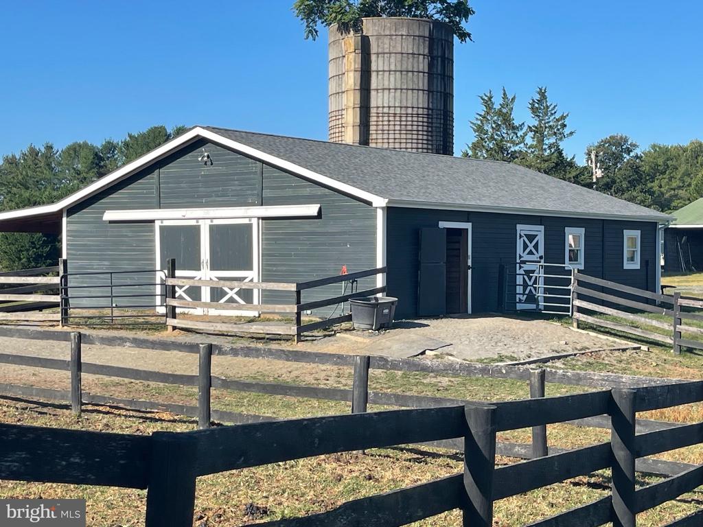 7747 RIVERSIDE FARM RD, MARSHALL, Virginia, 4 Bedrooms Bedrooms, ,3 BathroomsBathrooms,Residential,7747 RIVERSIDE FARM RD,VAFQ2021308 MLS # VAFQ2021308