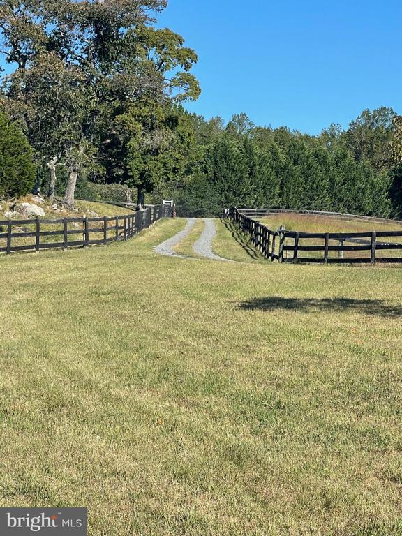 7747 RIVERSIDE FARM RD, MARSHALL, Virginia, 4 Bedrooms Bedrooms, ,3 BathroomsBathrooms,Residential,7747 RIVERSIDE FARM RD,VAFQ2021308 MLS # VAFQ2021308