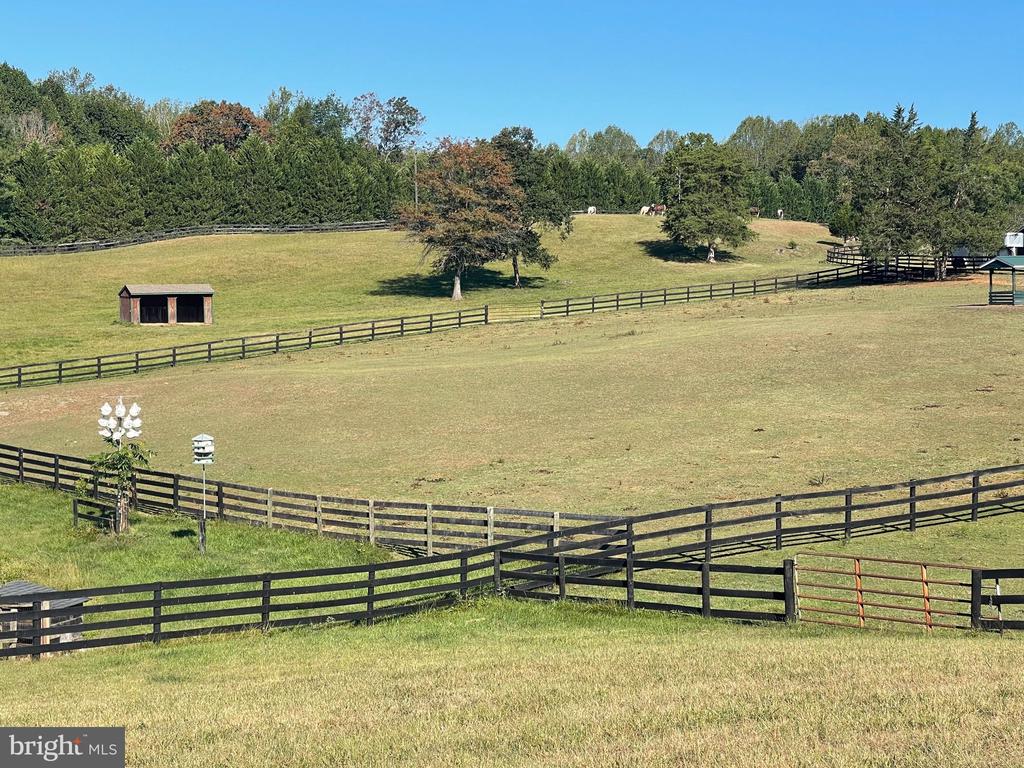 7747 RIVERSIDE FARM RD, MARSHALL, Virginia, 4 Bedrooms Bedrooms, ,3 BathroomsBathrooms,Residential,7747 RIVERSIDE FARM RD,VAFQ2021308 MLS # VAFQ2021308