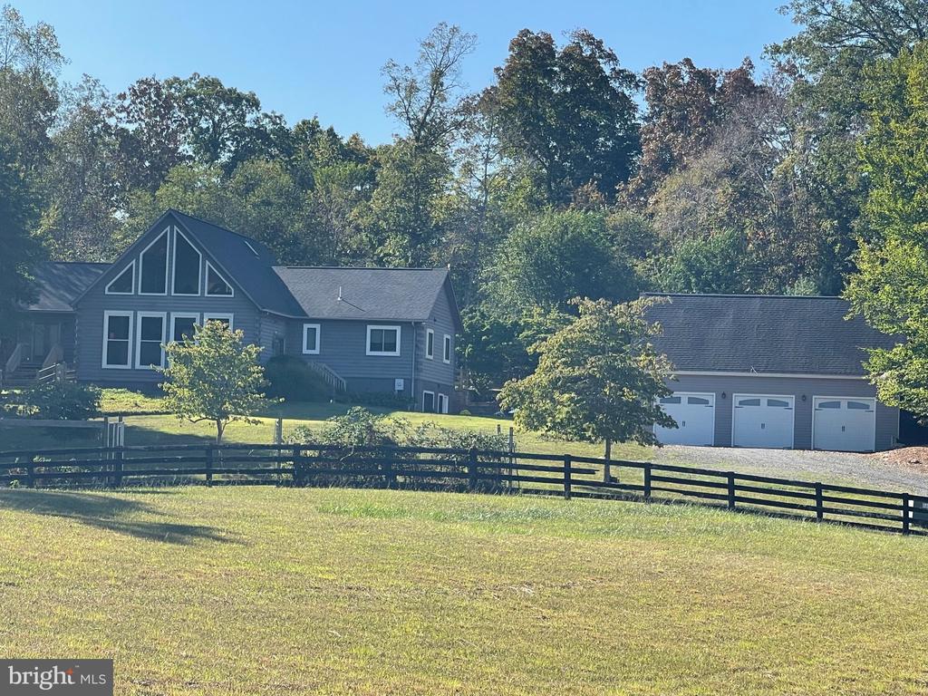 7747 RIVERSIDE FARM RD, MARSHALL, Virginia, 4 Bedrooms Bedrooms, ,3 BathroomsBathrooms,Residential,7747 RIVERSIDE FARM RD,VAFQ2021308 MLS # VAFQ2021308