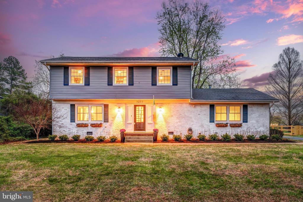 7277 MOSBY DR, WARRENTON, Virginia, 5 Bedrooms Bedrooms, ,3 BathroomsBathrooms,Residential,7277 MOSBY DR,VAFQ2021254 MLS # VAFQ2021254 7277 MOSBY DR, WARRENTON, Virginia, 5 Bedrooms Bedrooms, ,3 BathroomsBathrooms,Residential,7277 MOSBY DR,VAFQ2021254 MLS # VAFQ2021254