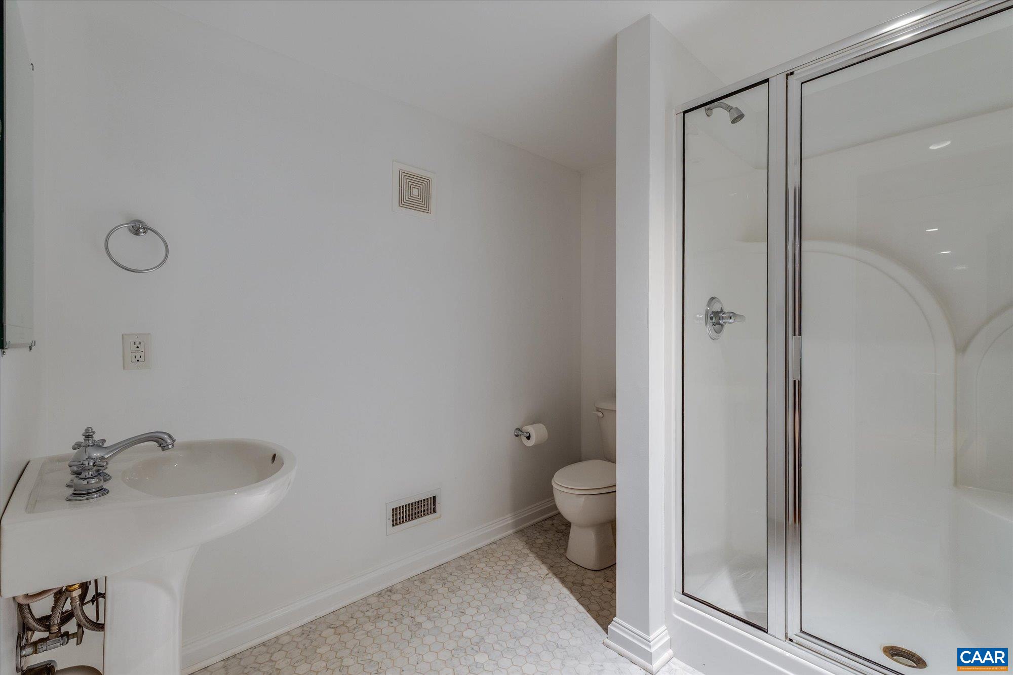 full bath on terrace level